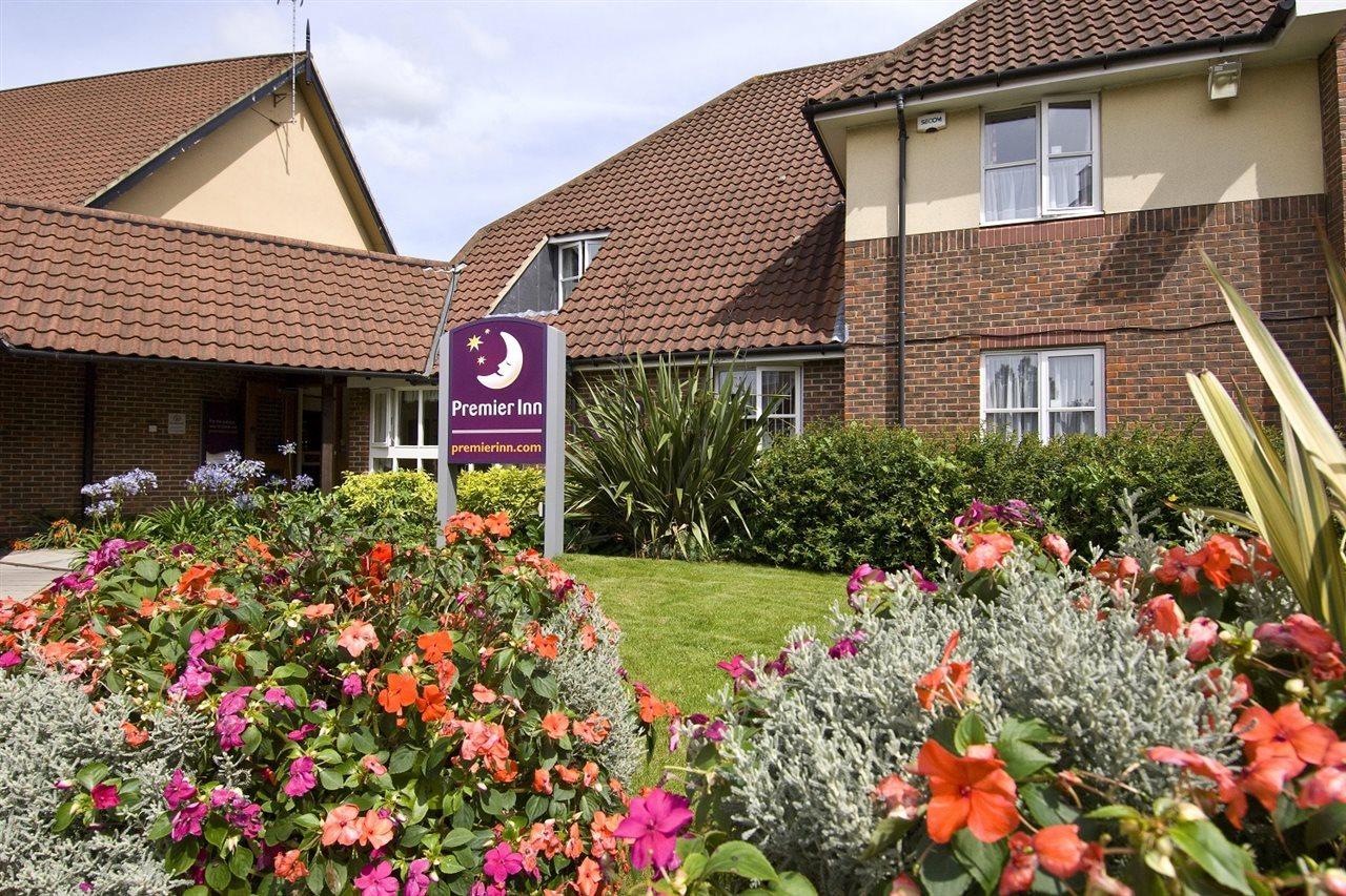 Premier Inn Bristol East Emersons Green Coalpit Heath ภายนอก รูปภาพ