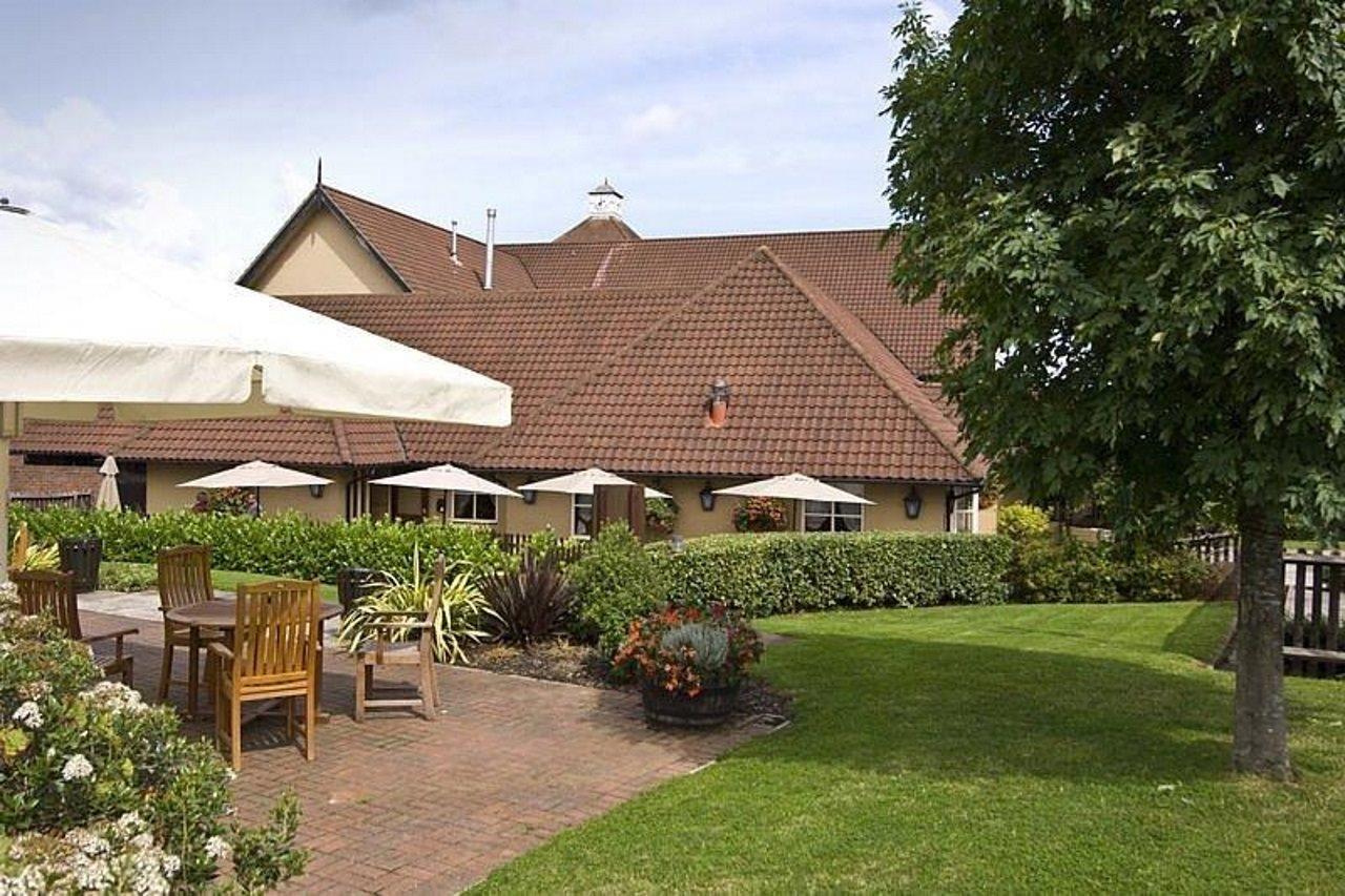 Premier Inn Bristol East Emersons Green Coalpit Heath ภายนอก รูปภาพ
